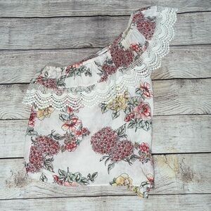 🤎 3/$10 Floral Off The Shoulder Top Size Medium